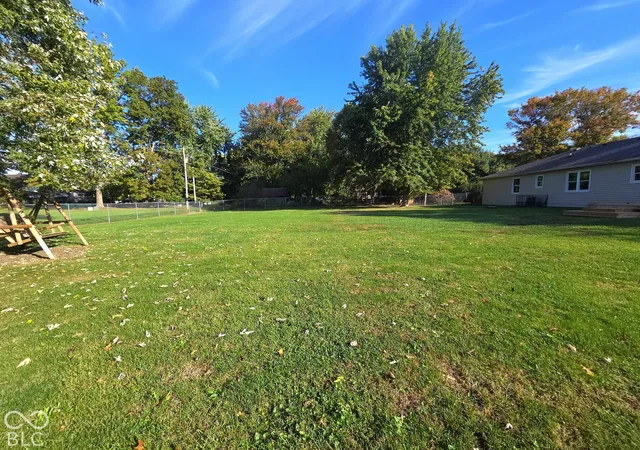 Photo 3 of Single family home for sale at 6614 Weil Dr, Brownsburg, IN 46112 | MLS# 22130713 | Listing updated on 2026-10-26