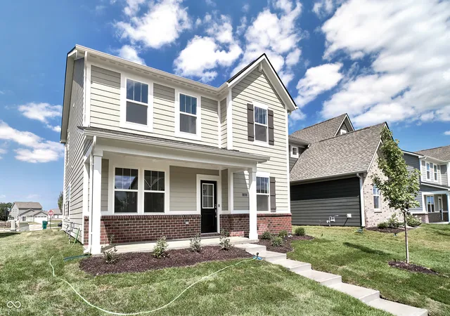 Photo 2 of Single family home for sale at 422 Eisenhower St, Fortville, IN 46040 | MLS# 22130719 | Listing updated on 2026-10-09