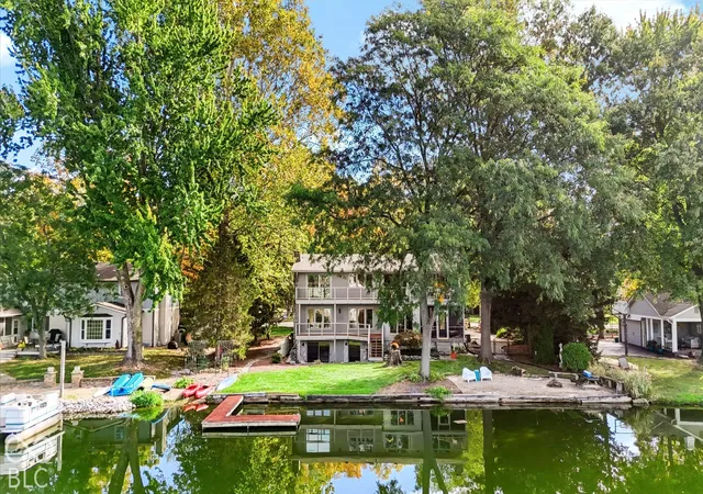 Photo 1 of Single family home for sale at 11122 E Lakeshore Dr, Carmel, IN 46033 | MLS# 22130722 | Listing updated on 2026-10-27