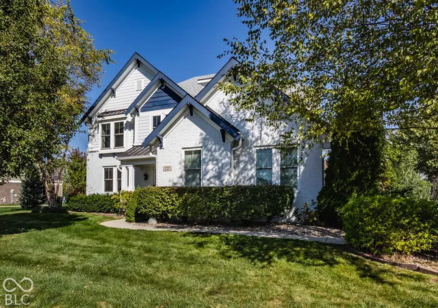 Single family home for sale at 3237 Wildlife Trl, Zionsville, IN 46077 | MLS# 22130724