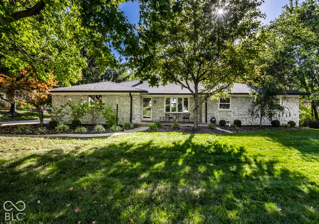 Photo 1 of Single family home for sale at 431 Shady Ln, Greenwood, IN 46142 | MLS# 22130737 | Listing updated on 2026-10-09