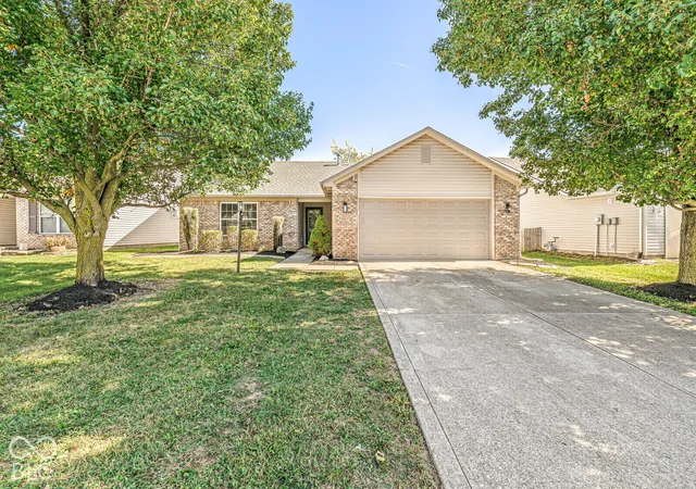 Single family home for sale at 5517 Wood Holw Dr, Indianapolis, IN 46239 | MLS# 22130739