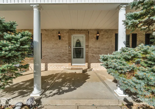Photo 2 of Single family home for sale at 1409 S 750 West, Shelbyville, IN 46176 | MLS# 22130745 | Listing updated on 2026-10-09
