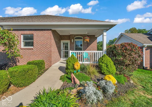 Photo 2 of Condo for sale at 11845 Civic Cir, Mooresville, IN 46158 | MLS# 22130775 | Listing updated on 2026-10-09