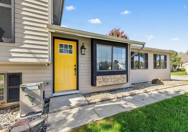 Photo 3 of Single family home for sale at 10803 Lupine Ln, Fort Wayne, IN 46804 | MLS# 22130779 | Listing updated on 2026-10-10