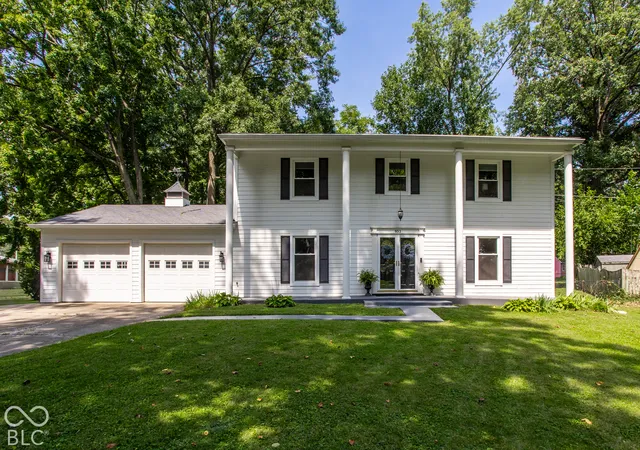 Single family home for sale at 932 Marwood Trl N Dr, Carmel, IN 46280 | MLS# 22130782