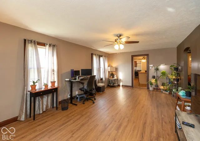 Photo 4 of Single family home for sale at 1003 Center St, Seymour, IN 47274 | MLS# 22130789 | Listing updated on 2026-10-26