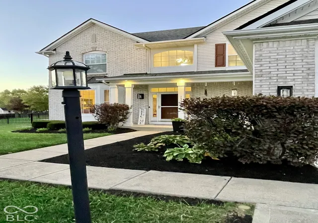 Photo 4 of Single family home for sale at 1314 Flt Wood Ct, Brownsburg, IN 46112 | MLS# 22130796 | Listing updated on 2026-10-10