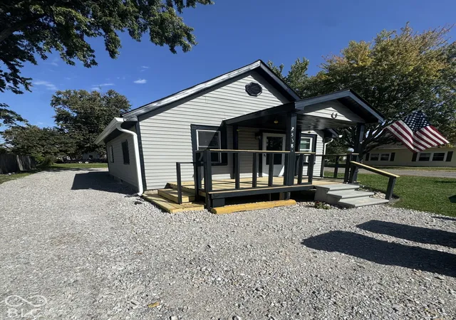 Photo 2 of Sale Pending at 2518 State St, New Castle, IN 47362 | MLS# 22130798 | Listing updated on 2026-10-09