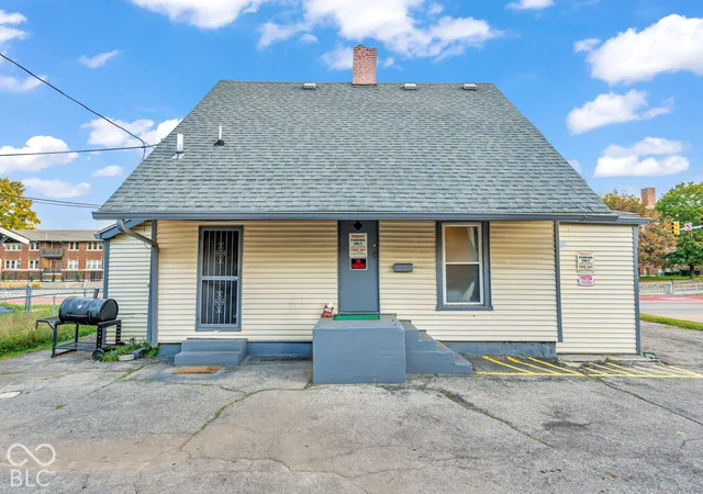 Photo 1 of House for sale at 545 E 38th Street, Indianapolis, IN 46205 | MLS# 22130802 | Listing updated on 2026-10-15