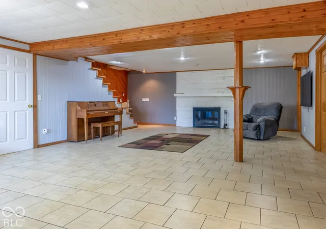 Photo 2 of Sale Pending at 2701 W 600 North, Columbus, IN 47201 | MLS# 22130806 | Listing updated on 2026-10-28