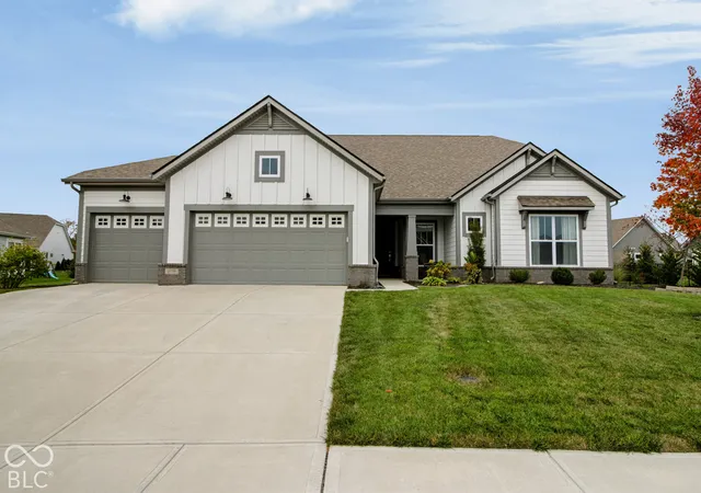 Single family home for sale at 19399 Scofield Ridge Blvd, Westfield, IN 46062 | MLS# 22130815