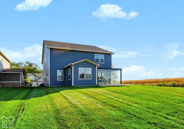 Photo 2 of Sale Pending at 6638 Sugar Crk Ln, Whitestown, IN 46075 | MLS# 22130819 | Listing updated on 2026-10-25