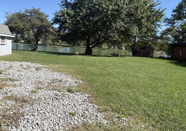 Photo 2 of Sale Pending at 75 Fountain Lake Dr, Greenfield, IN 46140 | MLS# 22130822 | Listing updated on 2026-10-20