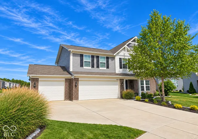 Photo 1 of Single family home for sale at 9802 Violet Cir, Indianapolis, IN 46239 | MLS# 22130834 | Listing updated on 2026-10-15