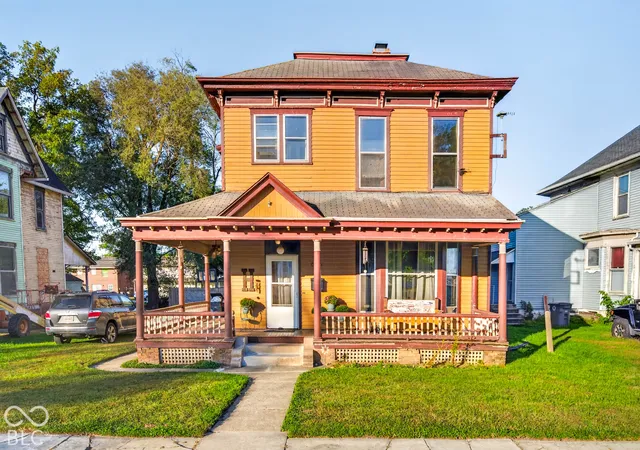 Single family home for sale at 625 N Chestnut St, Seymour, IN 47274 | MLS# 22130836