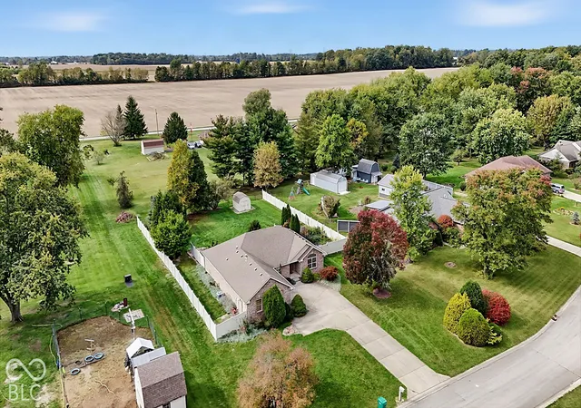 Photo 1 of Sale Pending at 286 N Summerfield Dr, Greenfield, IN 46140 | MLS# 22130842 | Listing updated on 2026-10-16