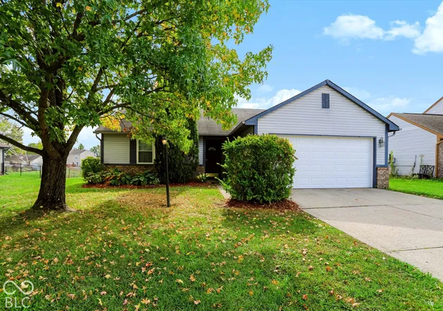 Photo 1 of Single family home for sale at 11813 Shannon Pointe Rd, Indianapolis, IN 46229 | MLS# 22130850 | Listing updated on 2026-10-30