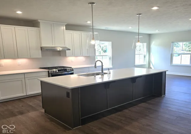 Photo 2 of Single family home for sale at 7594 Woodglenn Dr, Avon, IN 46123 | MLS# 22130873 | Listing updated on 2026-10-10