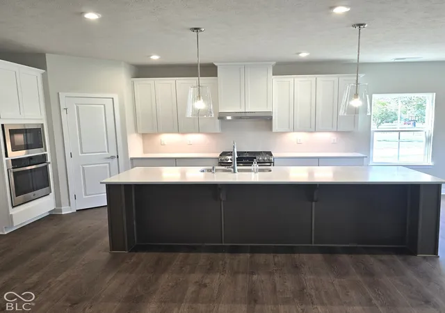 Photo 3 of Single family home for sale at 7594 Woodglenn Dr, Avon, IN 46123 | MLS# 22130873 | Listing updated on 2026-10-11