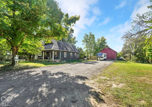Photo 3 of Single family home for sale at 9686 N Measel Rd, Stilesville, IN 46180 | MLS# 22130874 | Listing updated on 2026-10-27