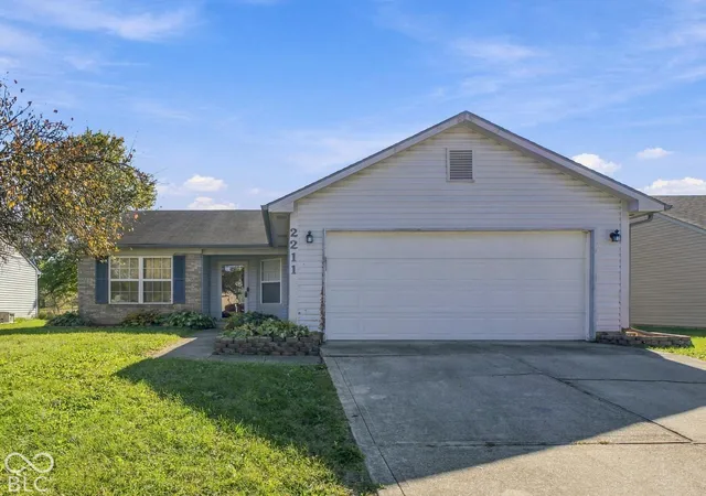 Photo 1 of Single family home for sale at 2211 W Autumn Ln, Columbus, IN 47201 | MLS# 22130897 | Listing updated on 2026-10-22