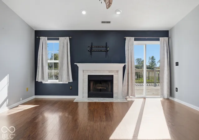 Photo 2 of Single family home for sale at 2211 W Autumn Ln, Columbus, IN 47201 | MLS# 22130897 | Listing updated on 2026-10-22