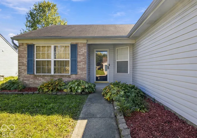 Photo 1 of Single family home for sale at 2211 W Autumn Ln, Columbus, IN 47201 | MLS# 22130897 | Listing updated on 2026-10-22