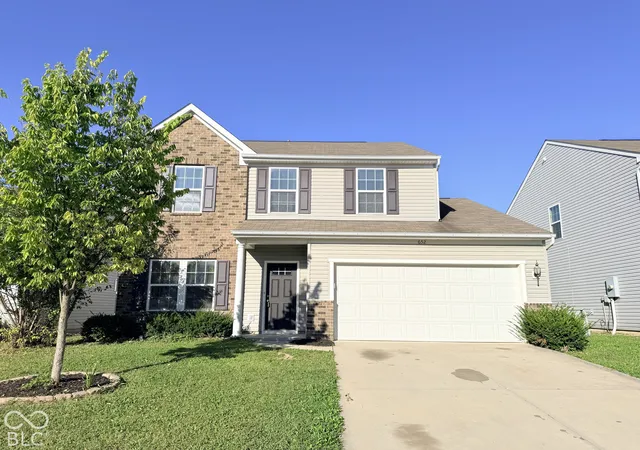 Photo 1 of Single family home for sale at 652 Classic Ln, Greenwood, IN 46143 | MLS# 22130904 | Listing updated on 2026-10-12