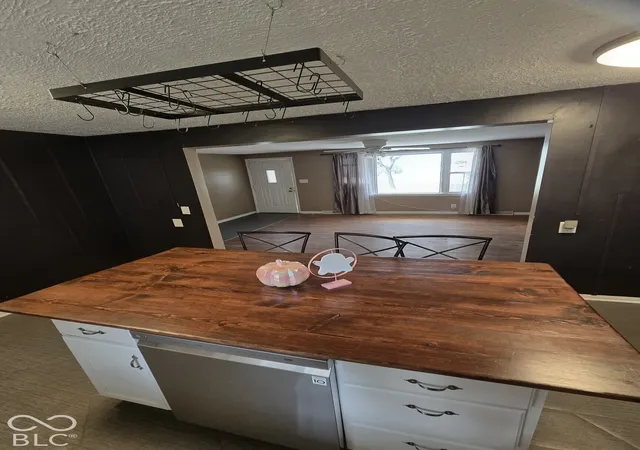 Photo 3 of Single family home for sale at 6720 S County Rd 800 W, Daleville, IN 47334 | MLS# 22130913 | Listing updated on 2026-10-11