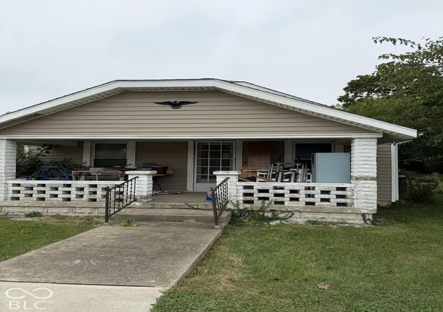 Photo 1 of Sale Pending at 307 N Lincoln Rd, Rockville, IN 47872 | MLS# 22130914 | Listing updated on 2026-10-12