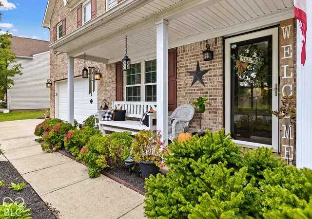 Photo 4 of Single family home for sale at 10836 Standish Pl, Noblesville, IN 46060 | MLS# 22130917 | Listing updated on 2026-10-14