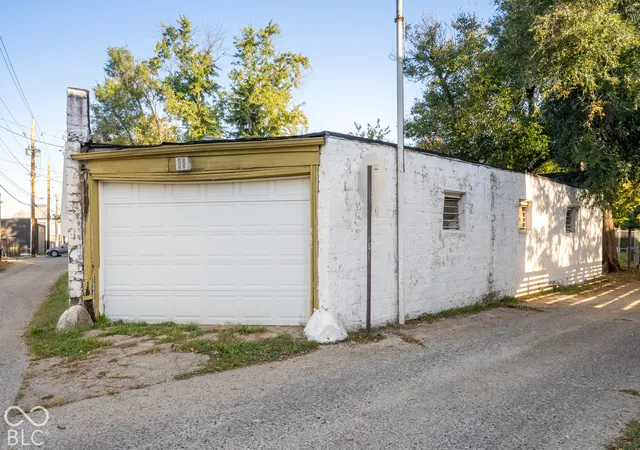 Photo 1 of Land for sale at 1039 Hosbrook St, Indianapolis, IN 46203 | MLS# 22130920 | Listing updated on 2026-10-10