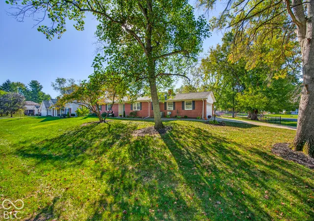 Photo 1 of Single family home for sale at 1080 Holly Dr, Seymour, IN 47274 | MLS# 22130922 | Listing updated on 2026-10-10