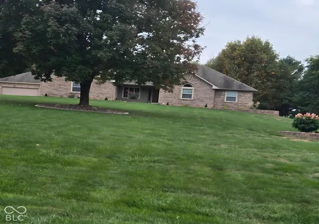 Photo 1 of Single family home for sale at 965 W Upland Ct, Mooresville, IN 46158 | MLS# 22130945 | Listing updated on 2026-10-12
