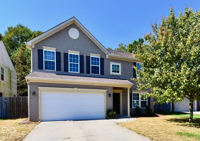 Photo 3 of Single family home for sale at 8020 Retreat Ln, Indianapolis, IN 46259 | MLS# 22130946 | Listing updated on 2026-10-14