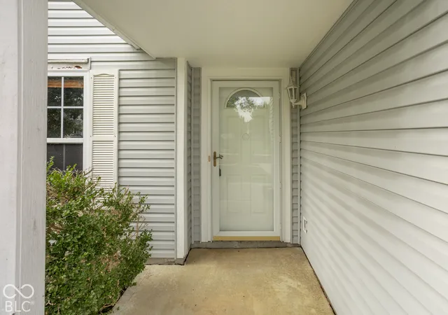Photo 3 of Single family home for sale at 6809 W Dover Pl, Mc Cordsville, IN 46055 | MLS# 22130957 | Listing updated on 2026-10-13