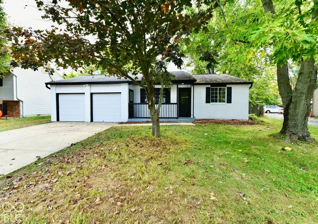 Photo 3 of Single family home for sale at 6655 Cordova Dr, Indianapolis, IN 46221 | MLS# 22130968 | Listing updated on 2026-10-30