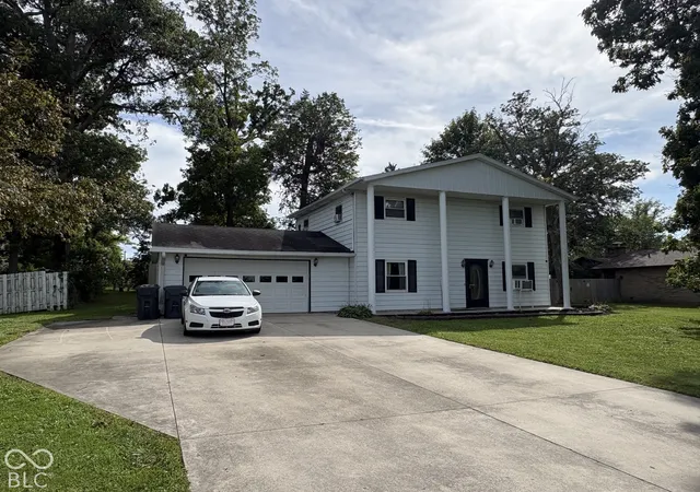 Single family home for sale at 402 E Jackson St, Farmland, IN 47340 | MLS# 22130971