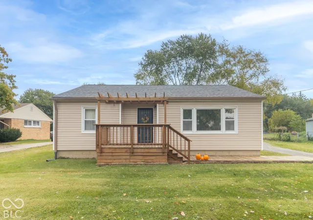 Photo 4 of Single family home for sale at 515 Delbrick Ln, Indianapolis, IN 46229 | MLS# 22130974 | Listing updated on 2026-10-30