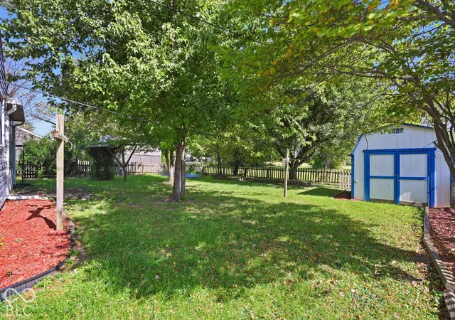 Photo 1 of Single family home for sale at 1615 Avenue E St, Elwood, IN 46036 | MLS# 22131003 | Listing updated on 2026-10-12