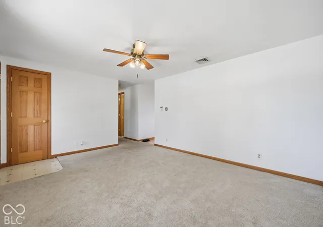 Photo 4 of Single family home for sale at 1615 Avenue E St, Elwood, IN 46036 | MLS# 22131003 | Listing updated on 2026-10-12