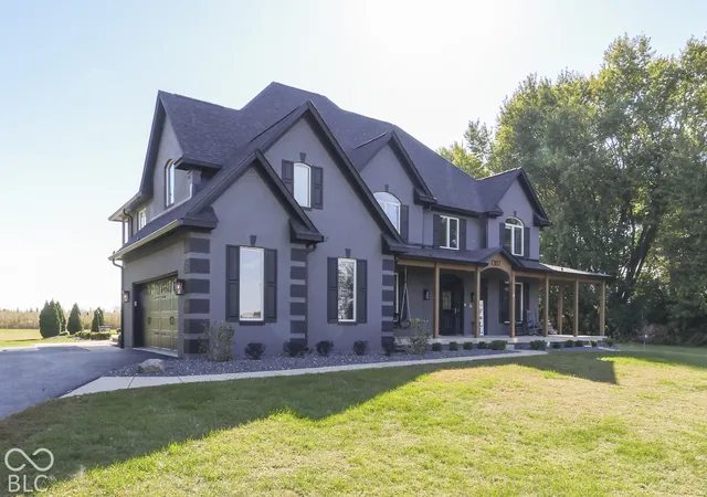 Photo 3 of Mansion for sale at 1307 E 125 South, Franklin, IN 46131 | MLS# 22131008 | Listing updated on 2026-10-17