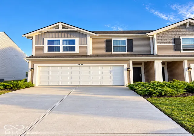 Photo 1 of Single family home for sale at 10844 Penwell, Indianapolis, IN 46235 | MLS# 22131009 | Listing updated on 2026-10-12