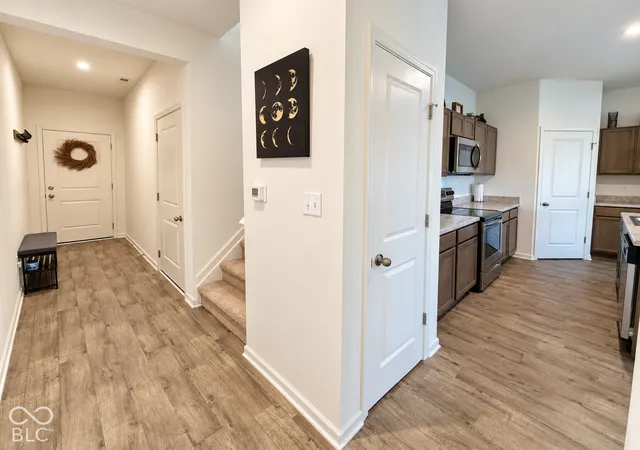 Photo 4 of Single family home for sale at 10844 Penwell, Indianapolis, IN 46235 | MLS# 22131009 | Listing updated on 2026-10-12