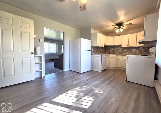 Photo 4 of Single family home for sale at 1221 Elk Ln, Elwood, IN 46036 | MLS# 22131015 | Listing updated on 2026-10-15