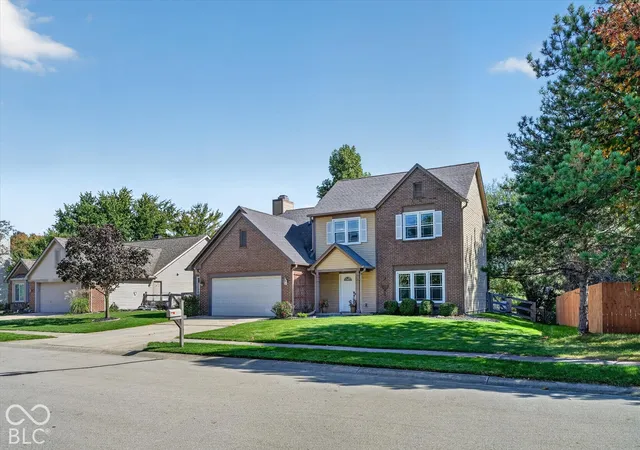 Photo 2 of Single family home for sale at 7567 Meadow Ridge Dr, Fishers, IN 46038 | MLS# 22131027 | Listing updated on 2026-10-20