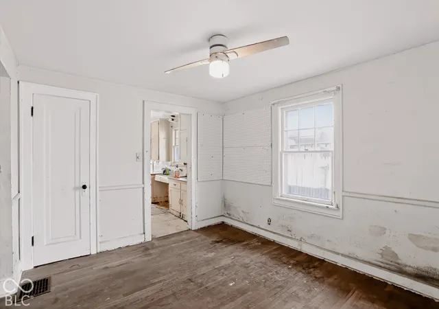 Photo 3 of Sale Pending at 5864 Haverford Ave, Indianapolis, IN 46220 | MLS# 22131041 | Listing updated on 2026-10-23