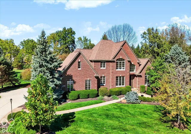 Photo 2 of Single family home for sale at 2830 Towne Dr, Carmel, IN 46032 | MLS# 22131054 | Listing updated on 2026-10-22