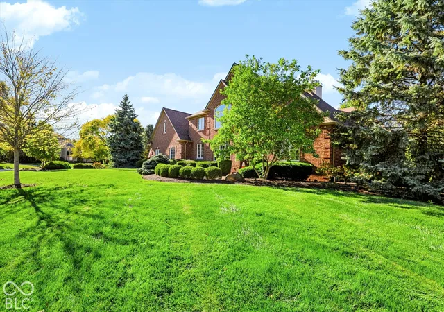 Photo 3 of Single family home for sale at 2830 Towne Dr, Carmel, IN 46032 | MLS# 22131054 | Listing updated on 2026-10-22